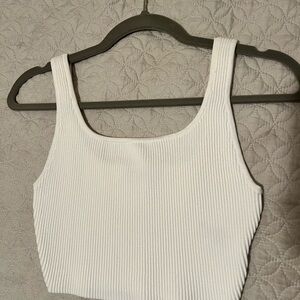 Aritzia Babaton White Ribbed Women's Tank Top